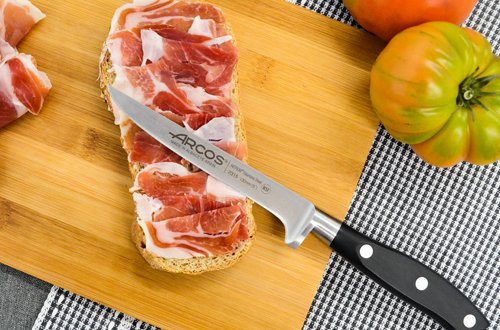 le couteau desosseur votre allie indispensable en cuisine - Le Couteau Désosseur : Votre Allié Indispensable en Cuisine