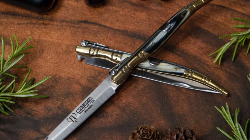 le couteau stylet un voyage a travers son histoire son design et son heritage culturel - Le Couteau Stylet : Un Voyage à Travers son Histoire, son Design et son Héritage Culturel
